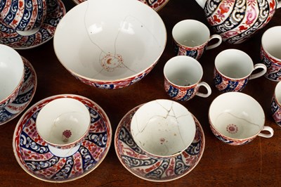 Lot 28 - A collection of 18th century Worcester 'Queen Charlotte' pattern porcelain