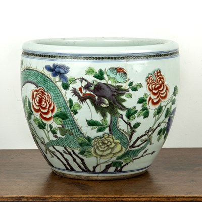 Lot 162 - Famille verte jardiniere Chinese, 19th Century...