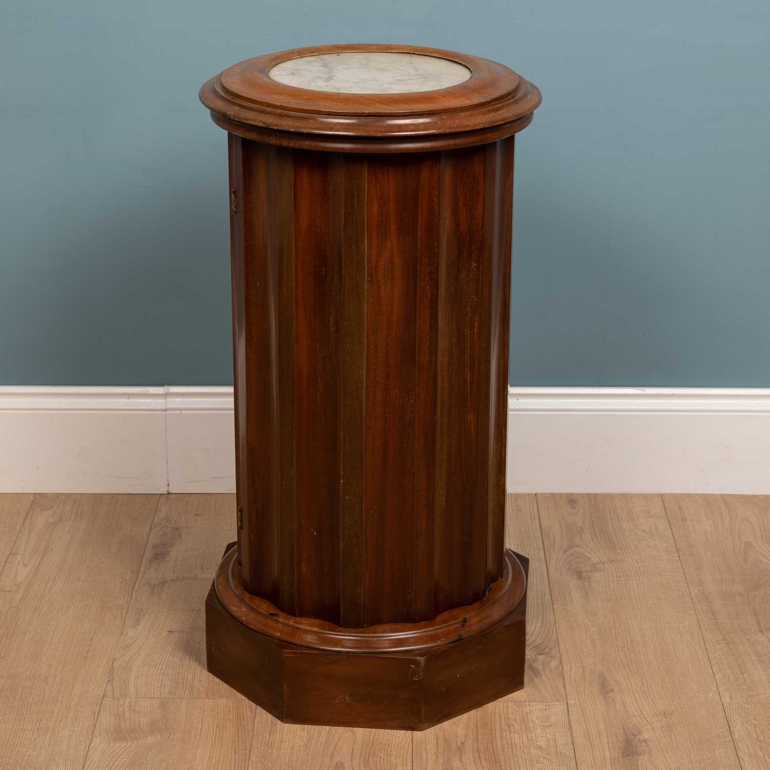 Lot 581 - A Victorian mahogany cylindrical pot cupboard