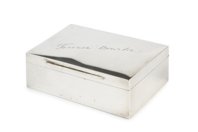 Lot 561 - A late Victorian silver cigarette box, of...