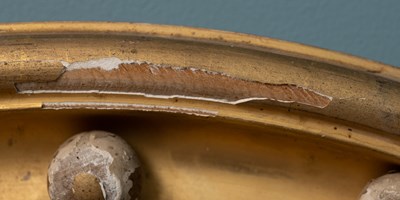 Lot 531 - A regency circular gilt framed convex wall mirror