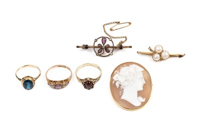 Lot 266 - A collection of jewellery, comprising a half...