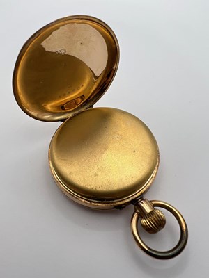 Lot 203 - An open face pocket watch, the circular white...