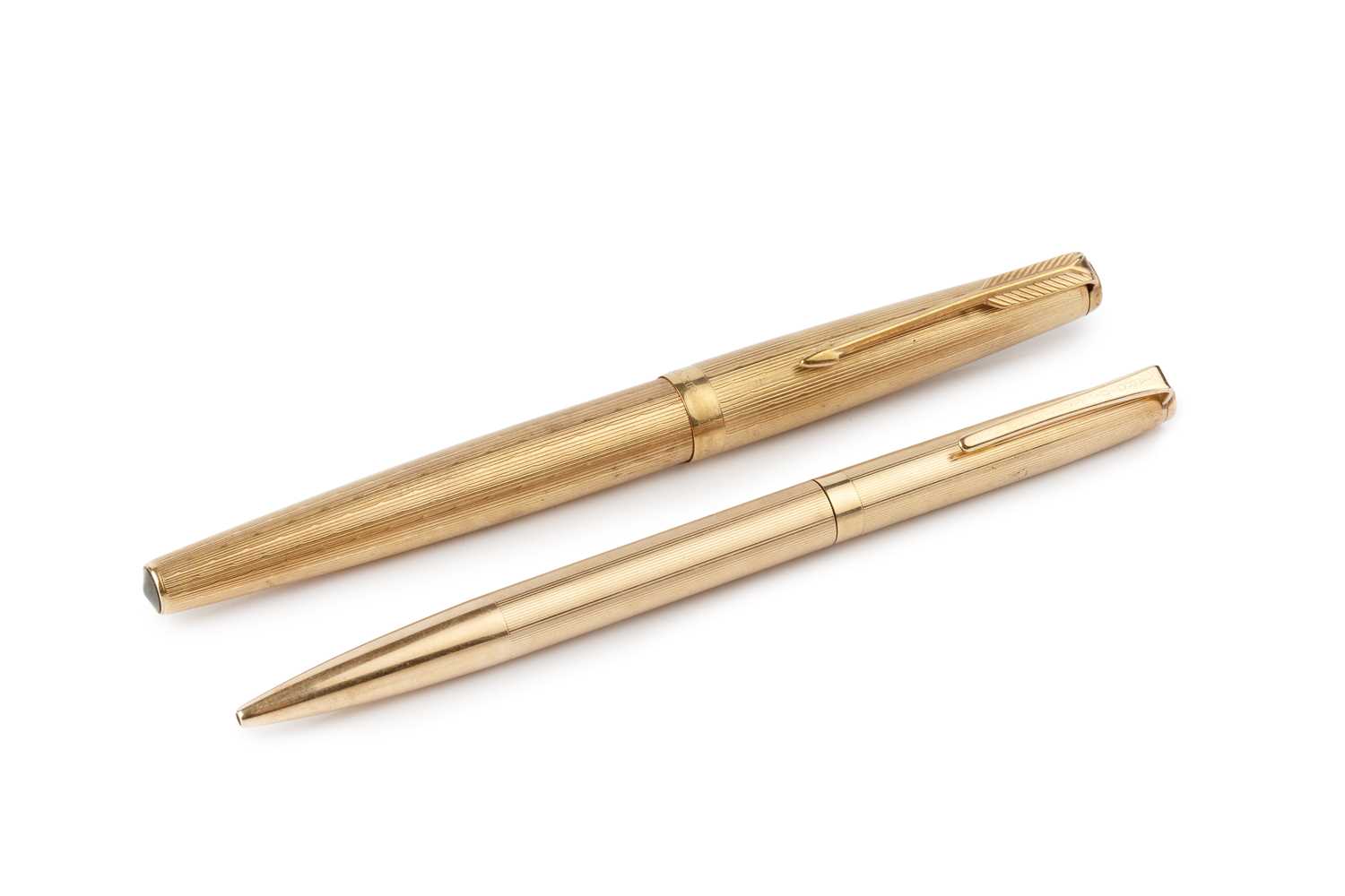 Lot 556 - A 9ct gold Parker '61' fountain pen, with...