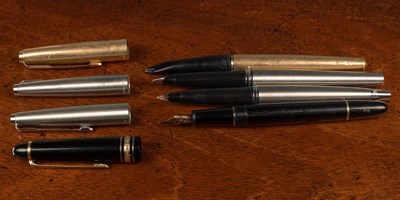 Lot 38 - A Montblanc Meisterstuck fountain pen; together with a Parker pen; and two silver Parker fountain pens