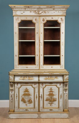 Lot 506 - A chinoserie cabinet