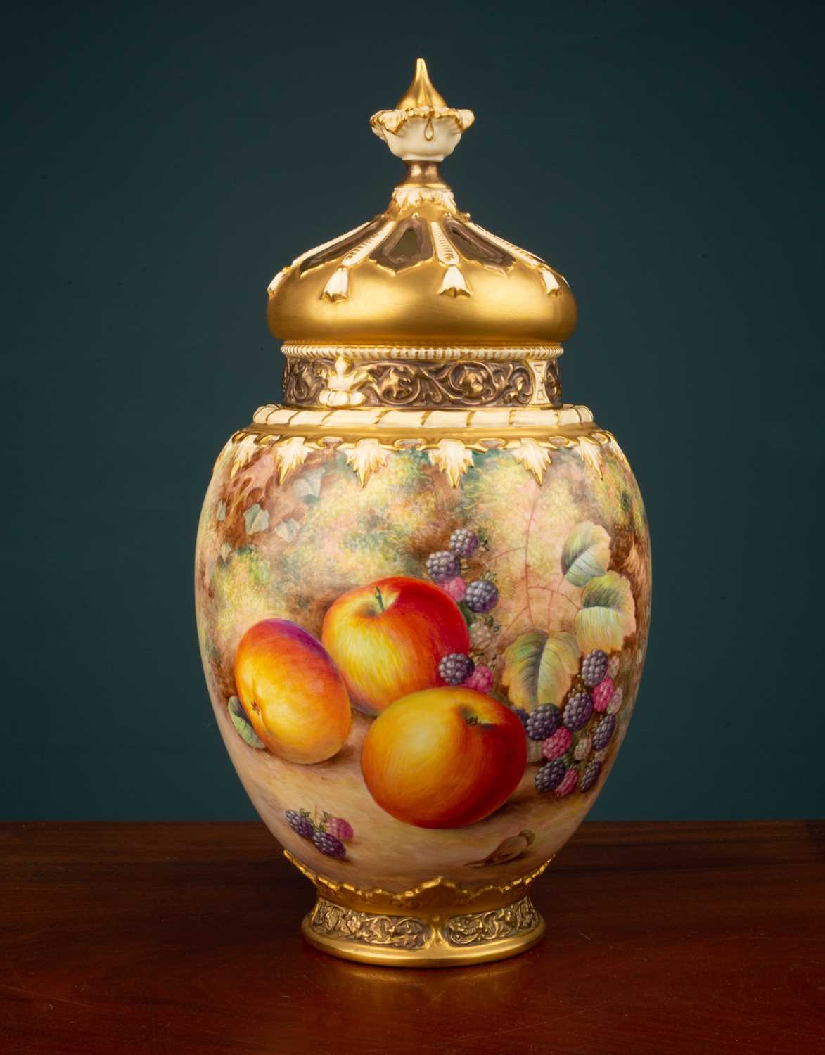 82 - A Royal Worcester pot pourri vase