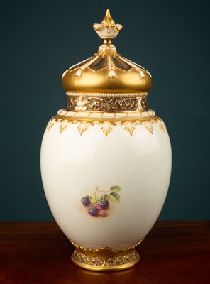 Lot 82 - A Royal Worcester pot pourri vase