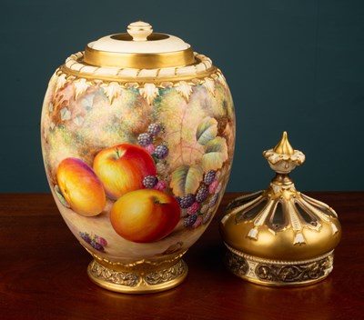 Lot 82 - A Royal Worcester pot pourri vase