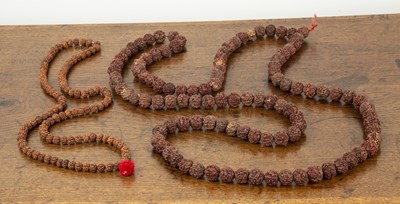 Lot 221 - Mandarin hediao nut seed prayer bead necklace...