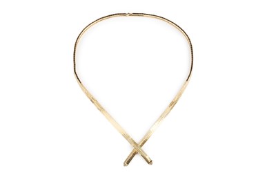 Lot 98 - A 9ct gold collar necklace, of crossover...