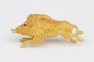 Lot 123 - A French boar brooch, naturalistically...