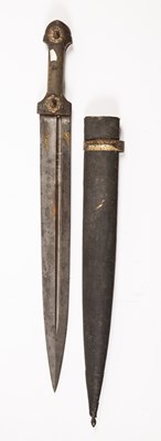 Lot 172 - A 19th century Caucasian Khanjali with a horn...