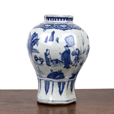 Lot 9 - Blue and white baluster vase Chinese, early...