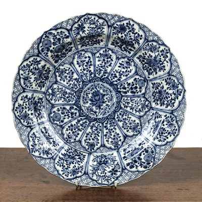 Lot 1 - Large blue and white charger Chinese, 19th...