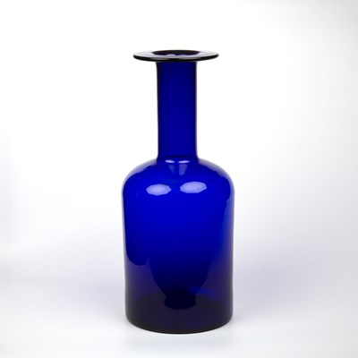 Lot 724 - Otto Brauer (1897-1938) for Holmgaard Gulvase...