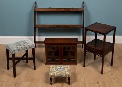 Lot 265 - A small group of furniture