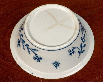Lot 61 - An 18th century blue and white porcelain patty pan