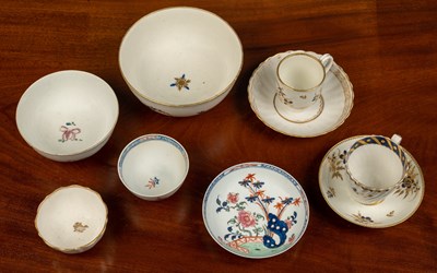 Lot 62 - A group of 18th century porcelain