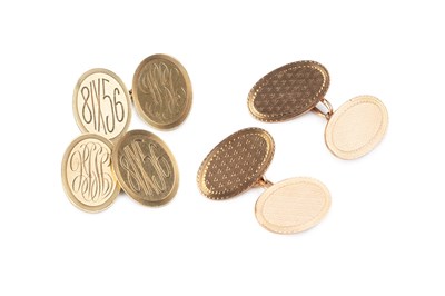 Lot 242 - A pair of 9ct gold cufflinks, the oval panels...