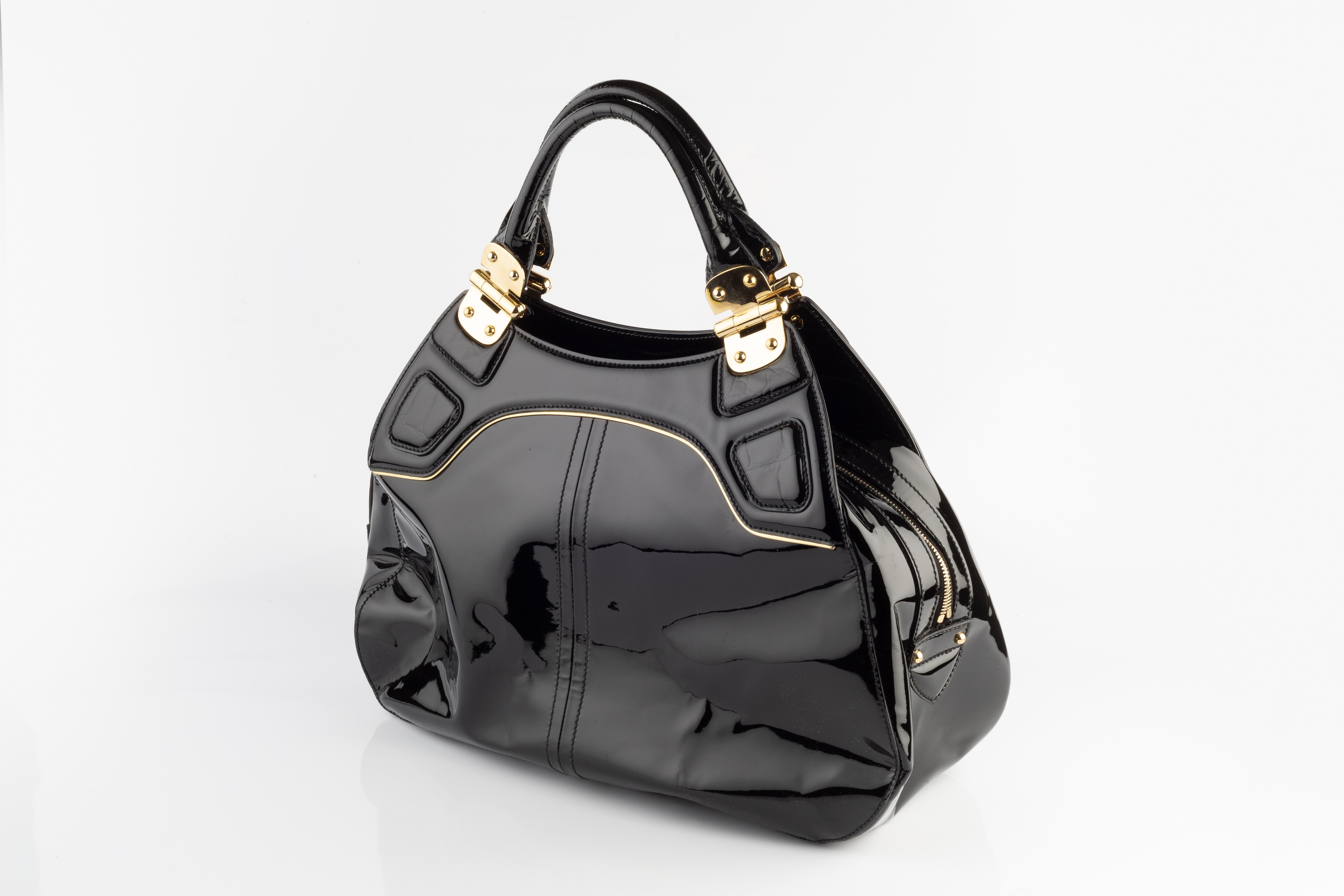 Black patent outlet shoulder bag