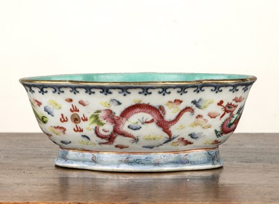 Lot 99 - Enamel quatrefoil bowl Chinese, Guangxu period...