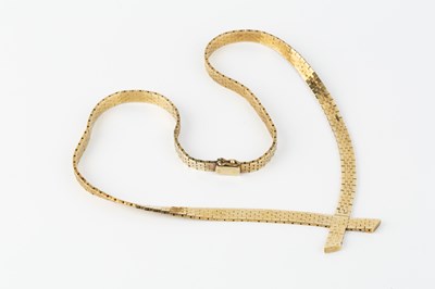 Lot 132 - A yellow precious metal collar necklace, of...