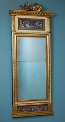 Lot 553 - A 19th century continental gilt framed peer glass