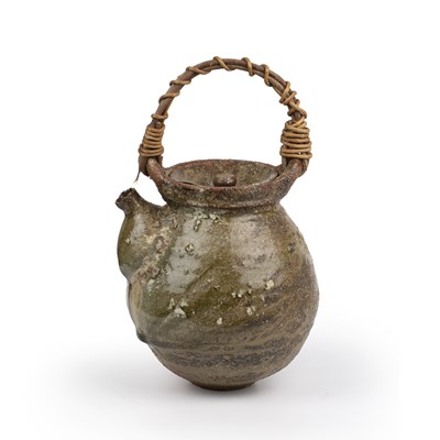 Lot 562 - Akiko Hirai (b.1970) Teapot stoneware with...