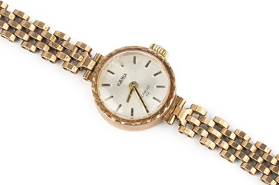 Lot 192 - A lady's 9ct gold bracelet watch by Roamer,...