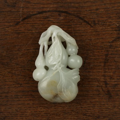 Lot 210 - White jade nephrite pendant Chinese, 18th/19th...