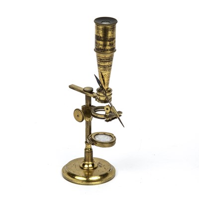 Lot 18 - An early 19th century pocket microscope by...