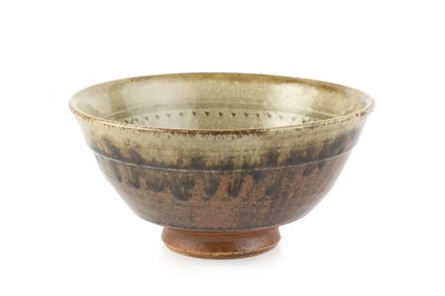 Lot 513 - Richard Batterham (1936-2021) Footed bowl the...