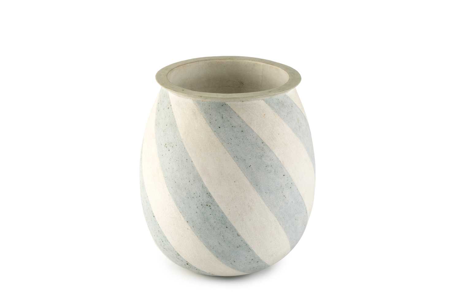 Lot 628 - Elizabeth Fritsch (b.1940) Vessel porcelain,...