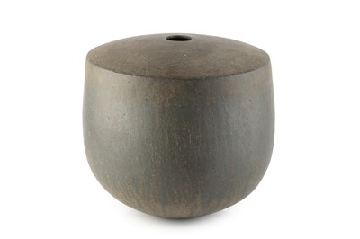 Lot 624 - John Ward (1938-2023) Large Vessel stoneware,...