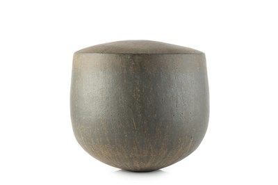 Lot 624 - John Ward (1938-2023) Large Vessel stoneware,...