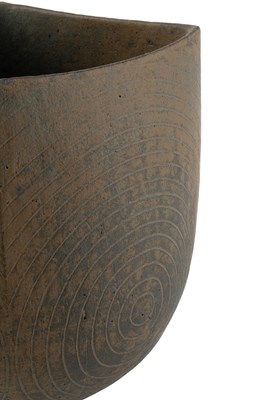 Lot 623 - John Ward (1938-2023) Vessel stoneware,...