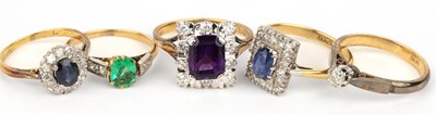 Lot 284 - Collection of five rings  comprising of: an...