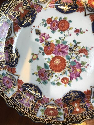 Lot 80 - An 18th century Meissen porcelain plate with a...