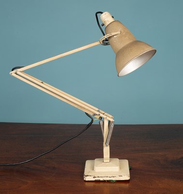 Lot 487 - An old Anglepoise lamp