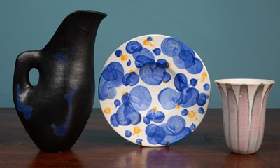 Lot 84 - Three items of Geoffrey Eastop ceramics