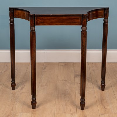 Lot 215 - A Gillows-style mahogany serving table