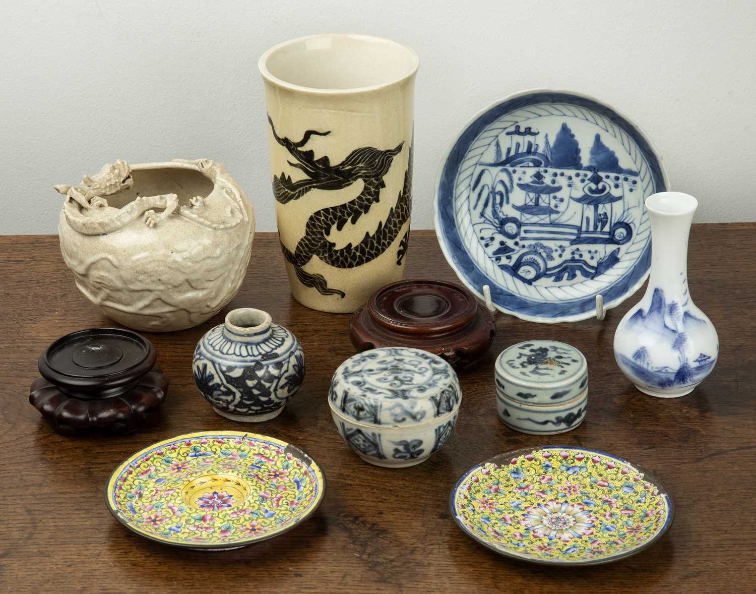 Lot 196 - Group of pieces Chinese to include three small...