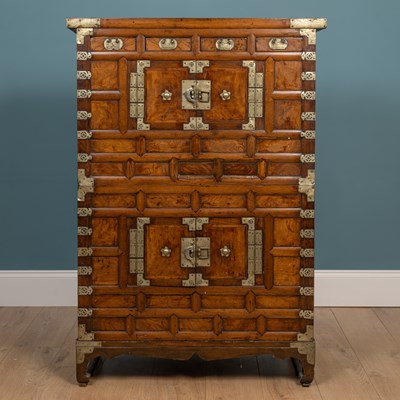 Lot 356 - An old Korean chest on chest