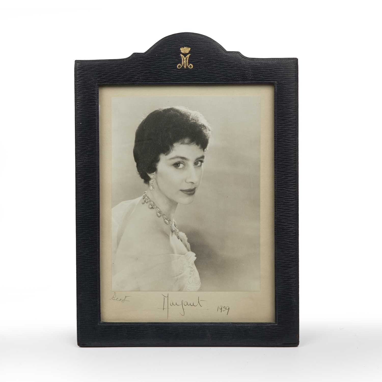 Lot 389 - Cecil Beaton (1904-1980) A signed photograph...