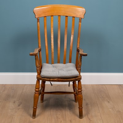 Lot 416 - A lath back Windsor chair