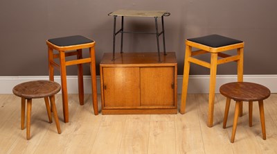 Lot 326 - A collection of items of furniture