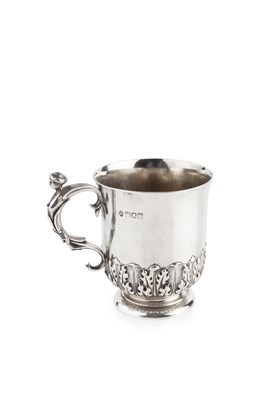 Lot 601 - An Edwardian silver christening cup, the lower...