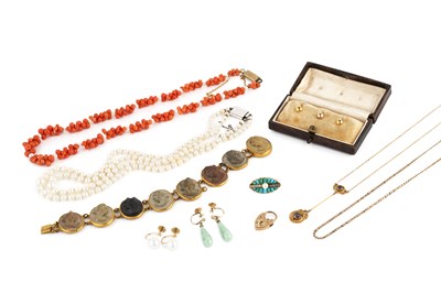 Lot 286 - A collection of jewellery, comprising a gem...