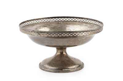 Lot 194 - A George V silver fruit stand, with pierced...